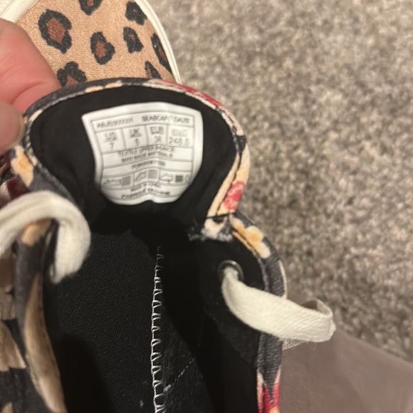 Billabong Canvas Shoes Seascape Daze Floral and Leopard Print - Picture 6 of 7